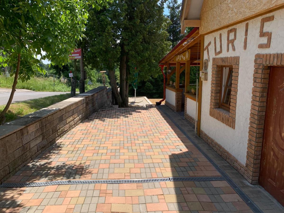 Penzion Turista Banska Stiavnica Exterior photo
